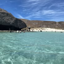 Playa de aguas cristalinas en La Paz
